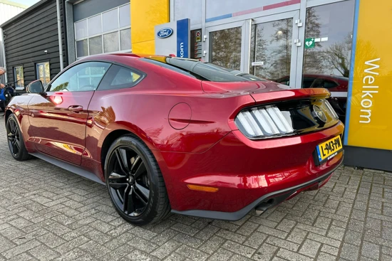 Ford Mustang Fastback 2.3 EcoBoost Automaat 315 PK | LEDER| CAMERA| STOELVERWARMING/VERKOELING| NAVIGATIE| CRUISE CONTROL| CLIMATE CONTROL| K