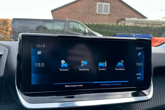 Peugeot 208 1.2 PureTech ALLURE 100PK 8-Traps AUTOMAAT| 3D I-COCKPIT| CAMERA| NAVIGATIE| CRUISE CONTROL| DAB|