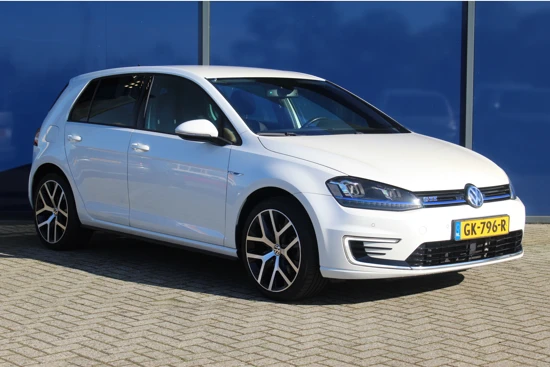 Volkswagen Golf 1.4 TSI GTE | Adaptive | Navi | Climate | PDC V+A | Trekh. | 18"LMV