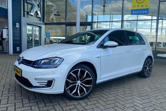 Volkswagen Golf 1.4 TSI GTE | Adaptive | Navi | Climate | PDC V+A | Trekh. | 18"LMV