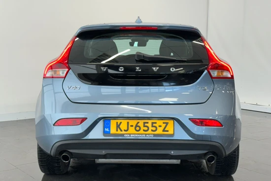 Volvo V40 T3 Nordic+ | Parkeerverwarming | Voorstoelen en voorruit verwarming | Reservewiel |