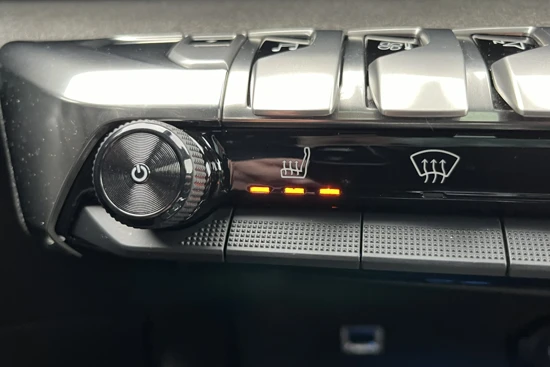 Peugeot 3008 1.6 HYbrid 225PK GT Pack Business | Panorama Dak | Elek. Stoel | massage | Elek. Achterklep | Camera