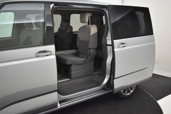 Volkswagen Multivan 7.persoons DSG/AUTO 218pk | Adaptief cruise control | Dodehoekdetectie | Trekhaak | Navigatie | Panorama dak | Led koplampen | P