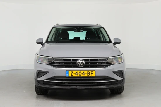 Volkswagen Tiguan 1.5 TSI Elegance | Wegklapbare Trekhaak | Camera | LED | Navi By App | Cruise Adaptive | Stoel/Stuur Verwarming