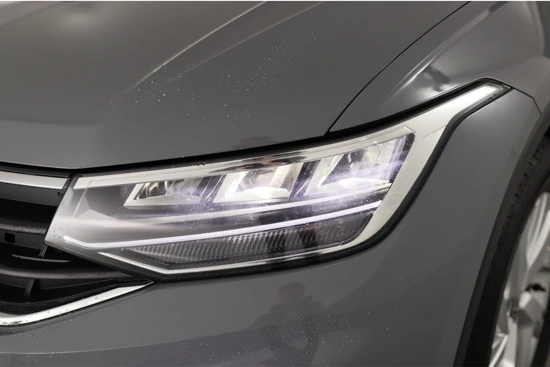 Volkswagen Tiguan 1.5 TSI Elegance | Wegklapbare Trekhaak | Camera | LED | Navi By App | Cruise Adaptive | Stoel/Stuur Verwarming