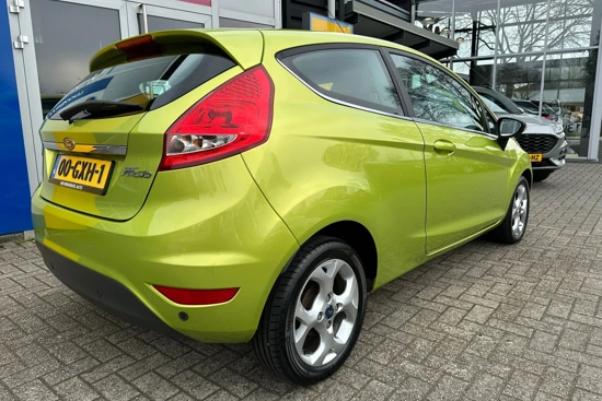 Ford Fiesta 1.25 82PK TITANIUM | 1E EIGENAAR| CLIMATE CONTROL| CRUISE CONTROL| PARKEERSENSOREN| LICHTMETALEN VELGEN| DEALERONDERHOUDEN!|