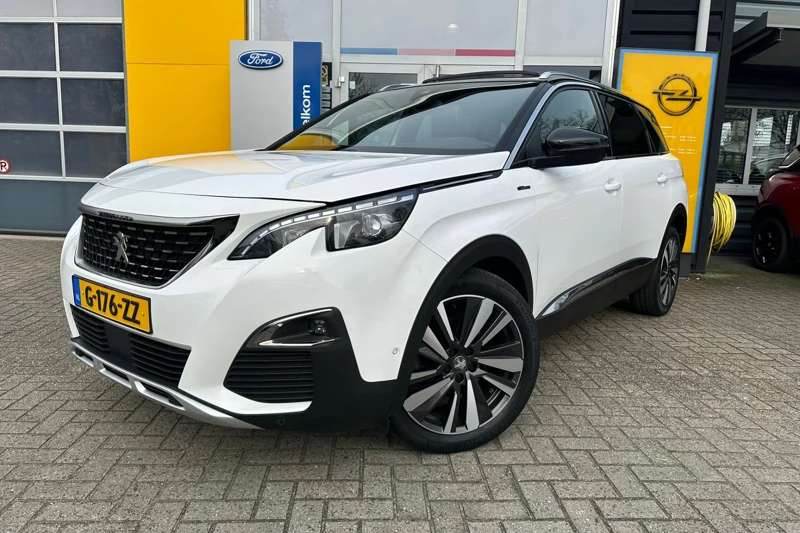 Peugeot 5008 GT-line 1.2 TURBO 130pk |7 PERSOONS | CRUISE CONTROL |SCHUIF/KANTELDAK |CAMERA |NAVIGATIE | KEYLESS | 19" VELGEN| NIEUWSTAAT!