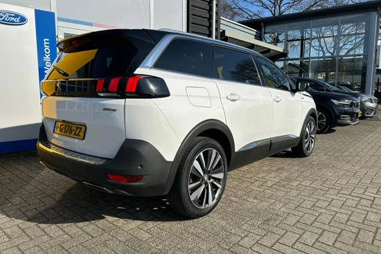 Peugeot 5008 GT-line 1.2 TURBO 130pk |7 PERSOONS | CRUISE CONTROL |SCHUIF/KANTELDAK |CAMERA |NAVIGATIE | KEYLESS | 19" VELGEN| NIEUWSTAAT!