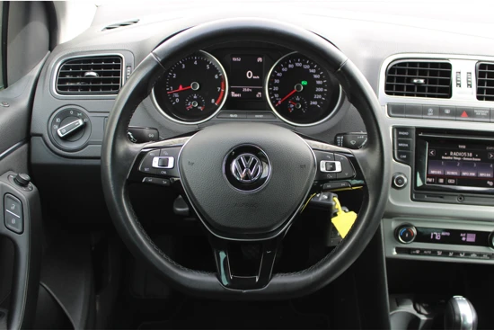 Volkswagen Polo Highline 1.2 TSI 90 pk DSG | Climatronic | Cruise control | 16"Lmv