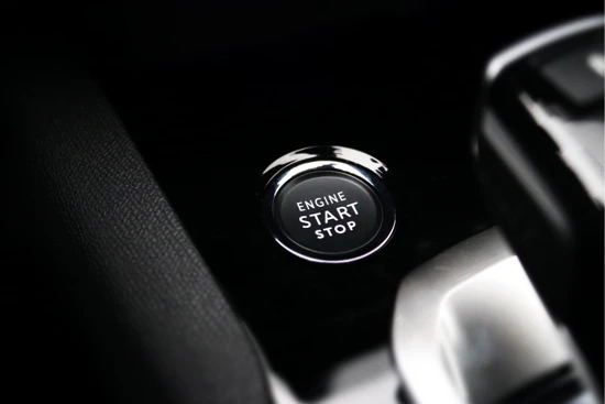 Peugeot 3008 1.2 130Pk Automaat GT Pack | Panoramisch kanteldak | Massage | Elec.Stoel | Camera | Trekhaak | Adap