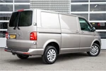 Volkswagen Transporter 150 pk L1 6 versn. Hand | HighLine | Led