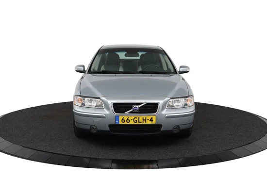 Volvo S60 2.0T | Youngtimer | Stoelverwarming | Parkassist achter |