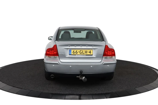 Volvo S60 2.0T | Youngtimer | Stoelverwarming | Parkassist achter |