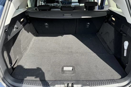 Ford Focus Wagon 1.0EB HYBRID TITANIUM | ORIGINEEL NL! | STOELVERWARMING | CAMERA | GROOT SCHERM | APPLE CARPLAY |