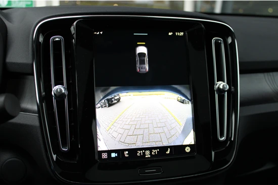 Volvo C40 Recharge Twin Intro Edition | Panoramadak | Harman/Kardon | Pixel LED | 20 Inch | Luxe Bekleding | 360 Camera