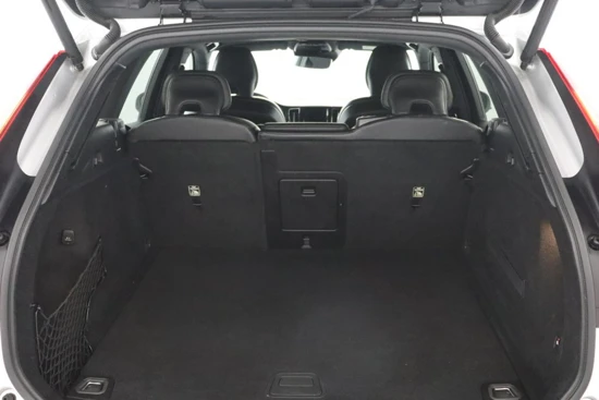 Volvo XC60 T5 Momentum Pro