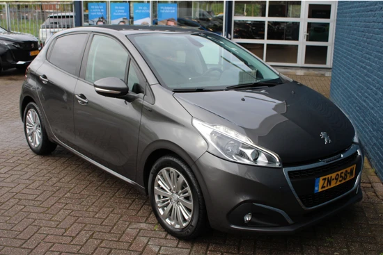 Peugeot 208 5drs 1.2 PureTech Signature