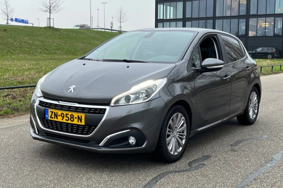 Peugeot 208 5drs 1.2 PureTech Signature