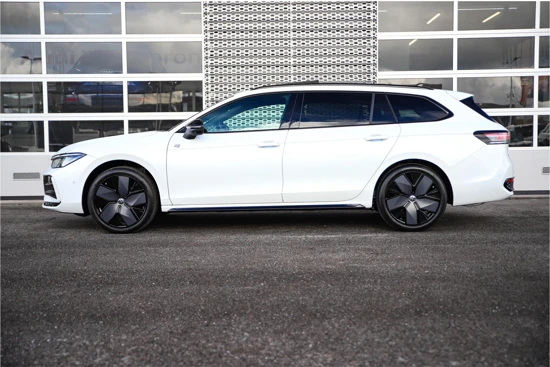 Volkswagen Passat Variant 1.5 eTSI R-Line Business