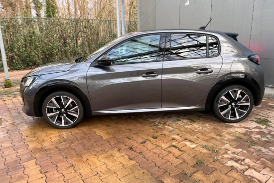 Peugeot 208 1.2 100PK GT | Virtueel Dashboard | Navigatie | Camera | Leder/Stof | Apple/Android Carplay |