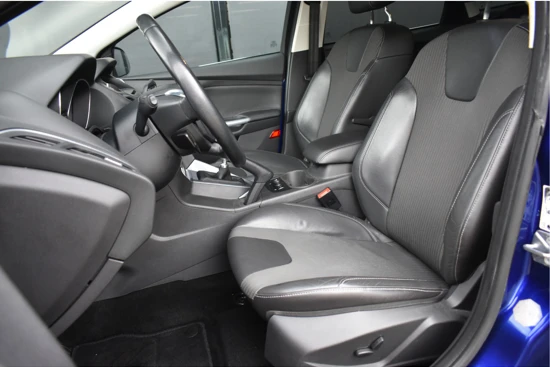 Ford Focus Wagon 1.0 EB Titanium 125pk | Navigatie | Trekhaak | Elektr. Stoelen | Stoelverwarming | All-Season | Dealeronderhouden | Voorru