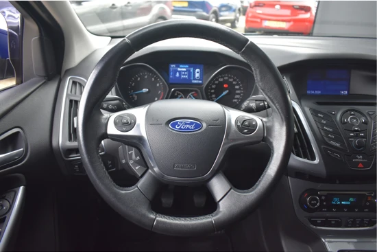 Ford Focus Wagon 1.0 EB Titanium 125pk | Navigatie | Trekhaak | Elektr. Stoelen | Stoelverwarming | All-Season | Dealeronderhouden | Voorru