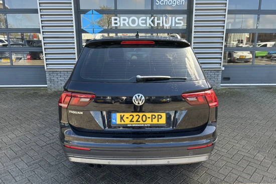 Volkswagen Tiguan 1.4 TSI 125 pk Connected Series | Trekhaak | Bluetooth | Parkeersensoren |