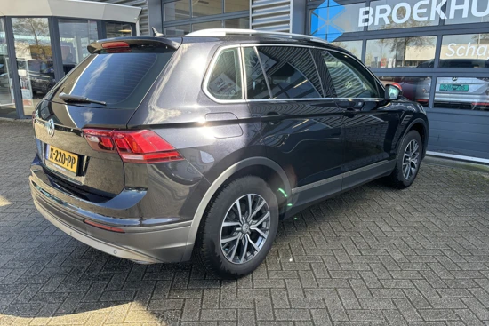 Volkswagen Tiguan 1.4 TSI 125 pk Connected Series | Trekhaak | Bluetooth | Parkeersensoren |