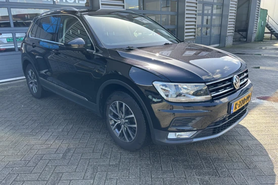 Volkswagen Tiguan 1.4 TSI 125 pk Connected Series | Trekhaak | Bluetooth | Parkeersensoren |