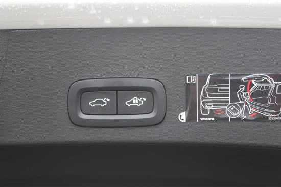 Volvo XC40 T4 Recharge Inscription | Adaptieve cruise | Camera | BLIS | Keyless | DAB | Winter-pack