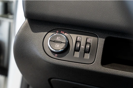 Opel Meriva 1.4 Turbo Cosmo Automaat | Navigatie | Stoel & Stuurverwarming | Climate Controle | Parkeersensoren |