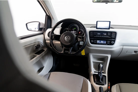 Volkswagen e-Up! | Navigatie | Parkeersensoren | Stoel verwarming | Cruise Controle |