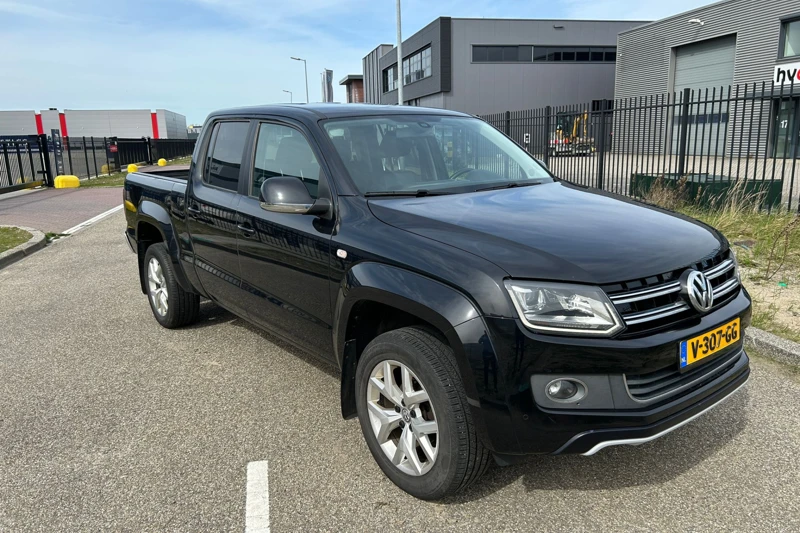 Volkswagen Amarok HIGHLINE- AUTOMAAT - 180 PK - 5 ZITS