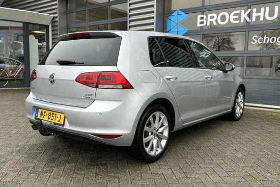 Volkswagen Golf 1.2 TSI 110 pk Highline 7-DSG | Trekhaak | Achteruitrijcamera | Navigatie | Apple Carplay/Android|