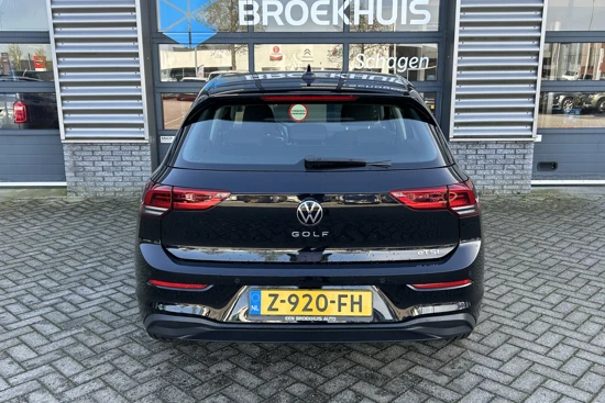 Volkswagen Golf 1.0 eTSI 110 pk Life 7-DSG | Navigatie by app | Achteruitrijcamera | Cruise control adaptief |