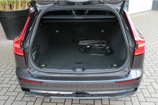 Volvo V60 T6 Recharge AWD 350pk Plus Dark | Harman/Kardon | Schuifdak | Camera | Memory Seats | 19" Velgen