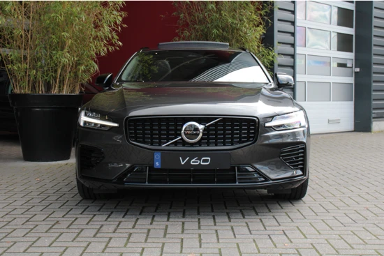 Volvo V60 T6 Recharge AWD 350pk Plus Dark | Harman/Kardon | Schuifdak | Camera | Memory Seats | 19" Velgen