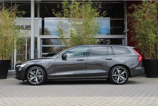 Volvo V60 T6 Recharge AWD 350pk Plus Dark | Harman/Kardon | Schuifdak | Camera | Memory Seats | 19" Velgen