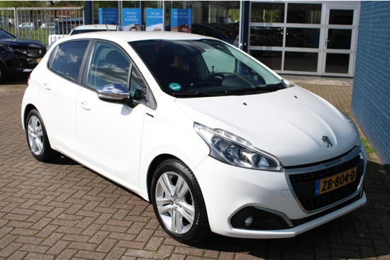 Peugeot 208 5drs 1.2 PureTech Signature