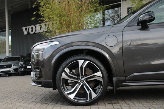 Volvo XC90 T8 Recharge 455pk AWD Ultimate Dark | Bowers&Wilkins | Massage | Luchtvering | Trekhaak | 360 Camera | Schuifdak | 22" Velgen