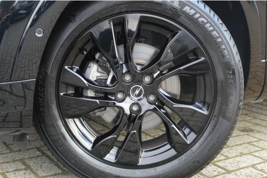 Opel Grandland 130 Pk AUT. GS-Line Black Pack | AppleCarPlay | Camera | Dode hoek ass. | 18" LMV | Draadloos opladen