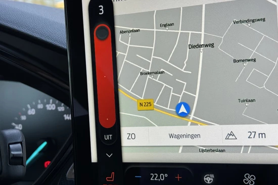 Ford Focus Wagon 1.0EB HYBRID ST-LINE | ORIGINEEL NL! |STOELVERWARMING | GROOT SCHERM | CAMERA | FULL LED | APPLE CARPLAY | VERWAMBAAR VOOR