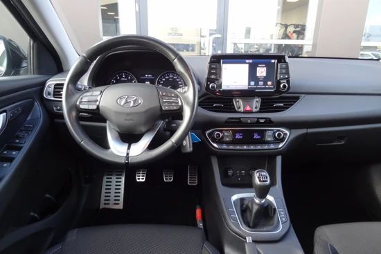 Hyundai i30 Fastback 1.0 T-GDI Comfort | TREKHAAK | ELEKTRISCHE STOELEN | ACHTERUITRIJCAMERA