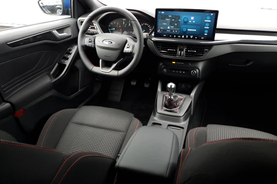 Ford Focus Wagon ST-Line 1.0 EcoBoost Hybrid | Groot Scherm! | Cruise Control | Parkeersensoren