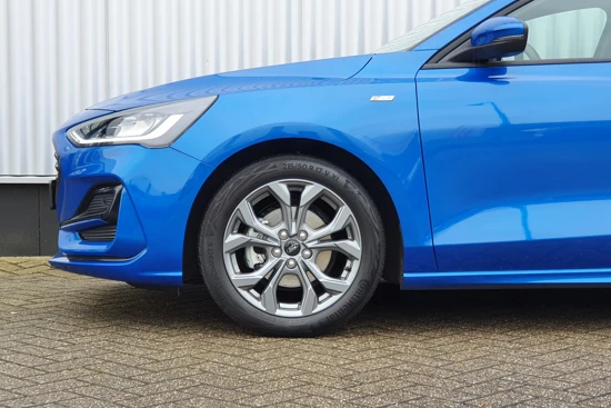 Ford Focus Wagon ST-Line 1.0 EcoBoost Hybrid | Groot Scherm! | Cruise Control | Parkeersensoren