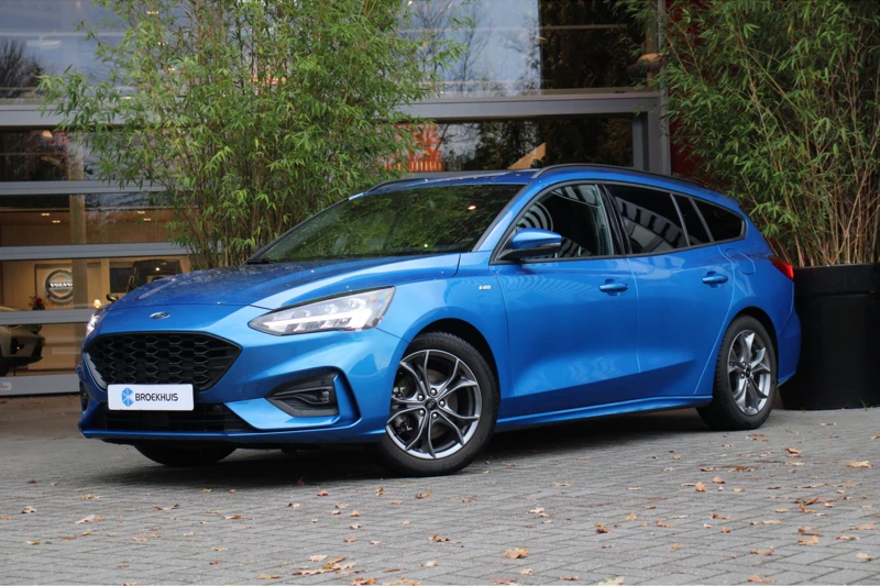 Ford Focus 1.0 EcoBoost 125PK Hybrid ST-Line | Head-up display | Keyless | Stuur- en stoelverwarming | Camera |