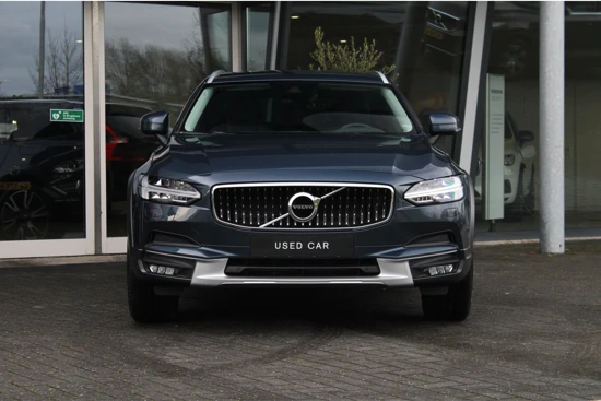 Volvo V90 Cross Country 2.0 T5 AWD Pro Edition | Adaptive Cruise | Camera | Parkeerhulp | 19 Inch | BLIS | Keyless | Trekhaak