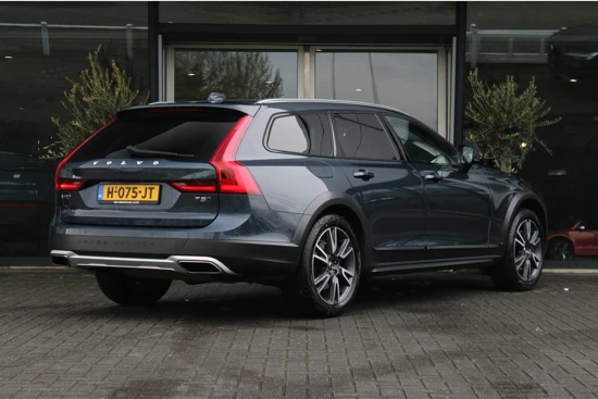 Volvo V90 Cross Country 2.0 T5 AWD Pro Edition | Adaptive Cruise | Camera | Parkeerhulp | 19 Inch | BLIS | Keyless | Trekhaak