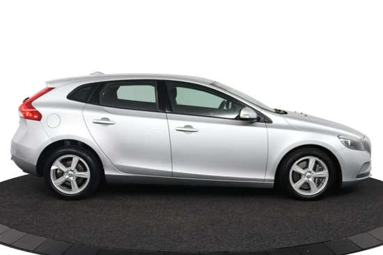 Volvo V40 T2 Kinetic | Climate Control | High Performance Audio | Cruise Control | Parkeersensoren achterzijde |