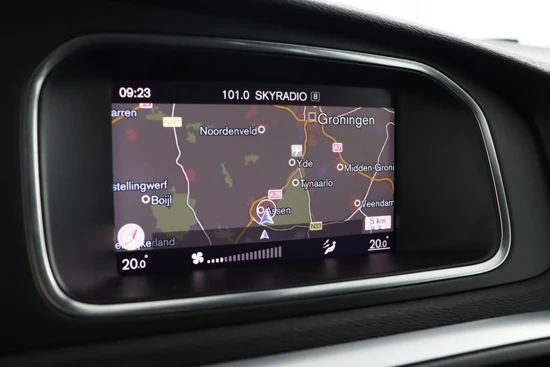 Volvo V40 T2 Kinetic | Climate Control | High Performance Audio | Cruise Control | Parkeersensoren achterzijde |